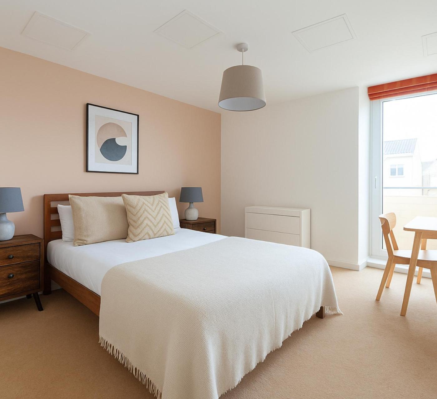 2 Bed In Stratford *