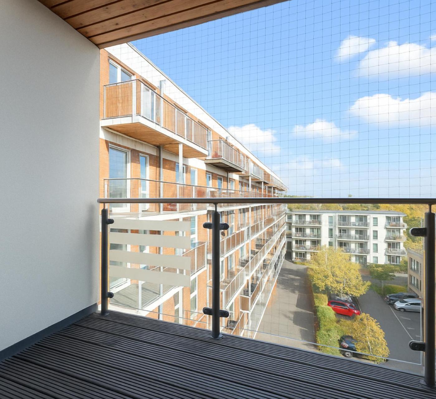 2 Bed In Stratford *